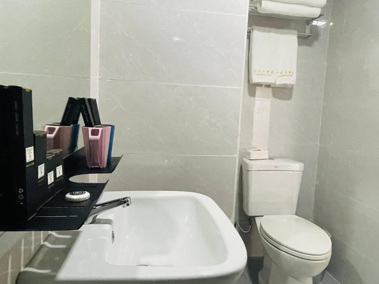 Guangdon Business Hotel-near Mall Of Asia, Smx & World Trade Center Hotel Manila