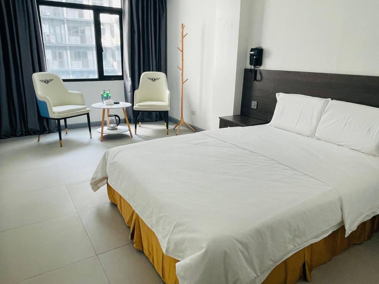 Guangdon Business Hotel-near Mall Of Asia, Smx & World Trade Center Hotel 3*